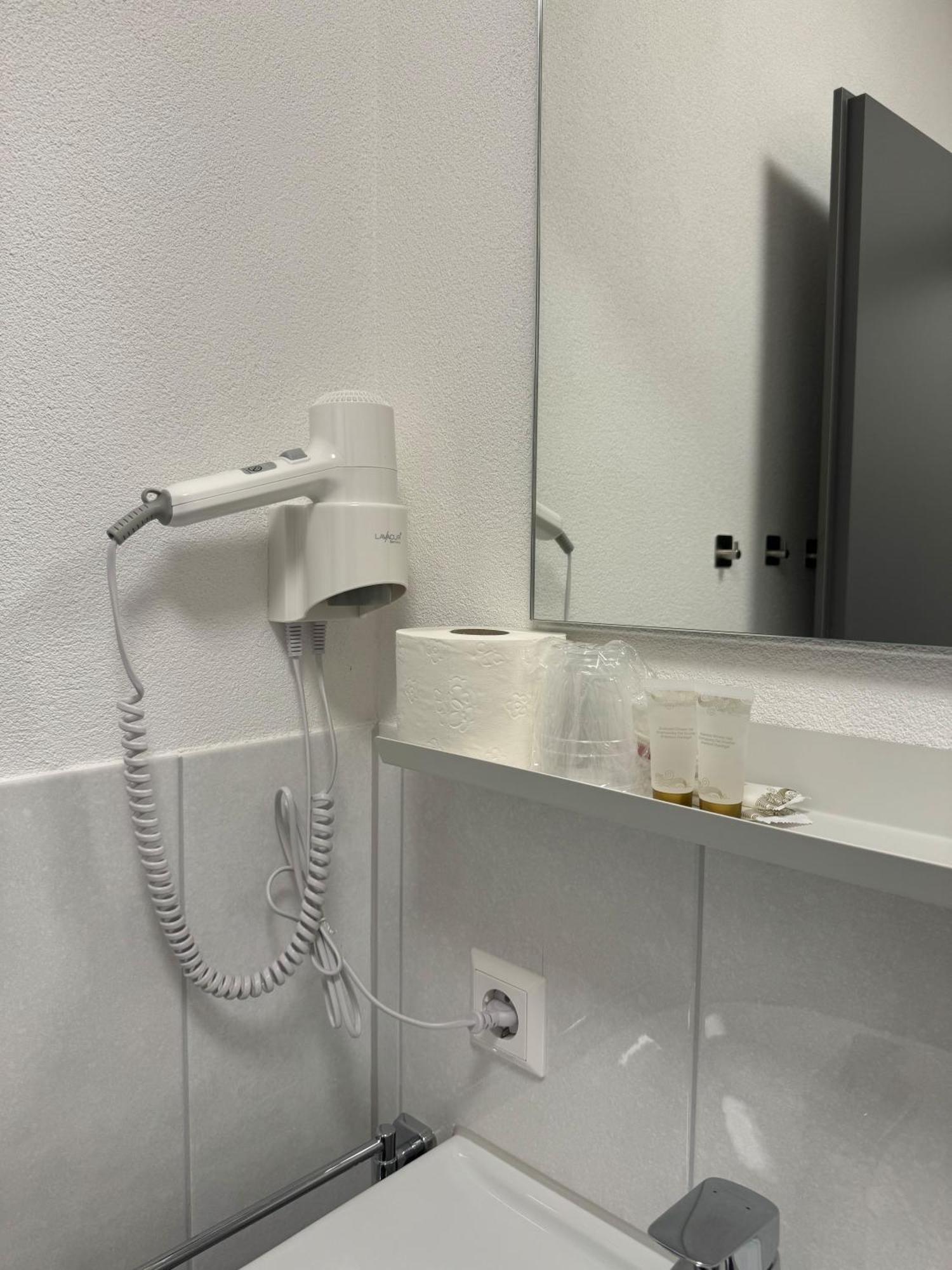 Hotel Lijo, Bei Basel Steinen  Екстер'єр фото